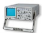 雙通道 20MHz， 高靈敏度 1mV/DIV； 最高采樣率為20MS/s ；高亮度、內(nèi)刻度東芝示波管 ；內(nèi)置 RS-232接口，便于和計(jì)算機(jī)通訊．