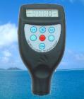 CM-8825涂層測(cè)厚儀應(yīng)用：用磁性傳感器測(cè)量鋼、鐵等鐵磁質(zhì)金屬基體上的非鐵磁性涂層、鍍層，用渦流傳感器測(cè)量銅、鋁、鋅、錫等基體上的琺瑯、橡膠、油漆、塑料層等。廣泛用于制造業(yè)、金屬加工業(yè)、化工業(yè)、商檢等檢測(cè)領(lǐng)域.有五鍵和七鍵可供選擇.

