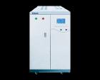 采用高頻脈寬調(diào)制和智能IGBT輸出，輸出電壓低檔1～150V，高檔1～300V，效率高于85％。數(shù)字分頻、鎖相、波形瞬時(shí)反饋技術(shù)，輸出穩(wěn)定度<1%，失真度<2%；電參數(shù)輸出精度高；電壓：±（0.4%×預(yù)置值+0.1%×量程）；頻率：± 0.1%
