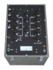 QS1A型交流電橋，系QS1型的改進型。該電橋系用較先進的電子技術(shù)，加裝了光電隔離的指針式指零儀的抗干擾電路，使電橋能在強電場的環(huán)境條件下準確測量。該電橋還增加了R4/10裝置，可進行如互感器支架和絕緣油等小電容，小介質(zhì)損耗的被試品的測量。