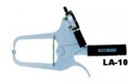  LA-10 大型針盤(pán)式外卡規(guī) .最小讀值:0.01MM.測(cè)量范圍:0-20MM;量測(cè)喉深:100MM