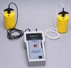 19780 　數(shù)碼表面電阻測(cè)試儀 用于測(cè)試防靜電臺(tái)面,地面的表面電阻 RTT  可用于測(cè)試防靜電工作臺(tái),貨架的接地電阻 RTG  數(shù)碼顯示攝氏,華氏溫度,相對(duì)濕度,表面電阻  測(cè)試范圍: 10^3 – 10^12  精確度: +15％ 
