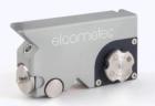 Elcometer 121/3 通用涂層檢測(cè)儀(P.I.G) 一機(jī)多用，可以快速檢驗(yàn)涂層、破壞式測(cè)量涂層厚度和利用十字劃割法測(cè)量附著力。測(cè)量范圍:2μm 至 2000μm (0.08 mils 至 70 mils)
 
