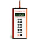 Elcometer 355標(biāo)準(zhǔn)涂層測(cè)厚儀大容量存儲(chǔ)器可以以批組的方式存儲(chǔ)高達(dá)5000個(gè)讀數(shù)，讀數(shù)可按需求輸出到計(jì)算機(jī)、數(shù)據(jù)記錄儀或打印機(jī)等。全套的探頭模塊可用于不同的情況，所有模塊都提供校準(zhǔn)片 ±1%的精確度 



