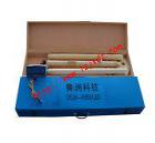 主要性能參數(shù) ： 
⑴ 定位精度：1cm ；
⑵ 探測靈敏度：探測深度200mm（探環(huán)到錨桿托盤的距離）。 
⑶ 電 源：鎳鎘充電電池，配專用充電機。充電后可連續(xù)工作8小時。 
⑷ 外 形：基礎長度0.9米，加長后可達2.7米，重量2kg 。