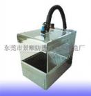 特點： 

1.除塵除靜電時間0-30s可調(diào) 

2.可通過調(diào)節(jié)閥調(diào)節(jié)風(fēng)速大小，三面風(fēng)幕設(shè)計使工作區(qū)保持正壓狀態(tài)，避免外界環(huán)境塵埃的進(jìn)入 

3.小巧，安裝靈活，透明視窗便于觀察 

4.可通過前下方的活動擋板對集塵區(qū)定期進(jìn)行清潔 

5.材質(zhì)：不銹鋼，有機(jī)玻璃等 

6.可針對不同產(chǎn)品進(jìn)行設(shè)計 
