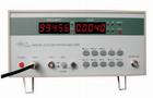  KH4136型低失真度測(cè)量?jī)x是一臺(tái)新型全自動(dòng)數(shù)字化的儀器，是根據(jù)當(dāng)前科研、生產(chǎn)、計(jì)量檢測(cè)、教學(xué)、國(guó)防等用戶群實(shí)現(xiàn)快速精確測(cè)量的迫切需要，重新設(shè)計(jì)的。最小失真測(cè)量達(dá)到0.01%，它是一臺(tái)性能/價(jià)格比高的智能型儀器。是KH41系列全數(shù)字失真儀家族中的最新成員。
    被測(cè)信號(hào)的電壓、失真、頻率全部由LED自動(dòng)顯示，采用真有效值檢波。電壓測(cè)量可在輸入電壓范圍為300μV～300V，頻率范圍為10Hz～550kHz內(nèi)實(shí)現(xiàn)全自動(dòng)測(cè)量；失真度測(cè)量可在輸入電壓范圍為50mV～300V，頻率范圍為20Hz～110kHz內(nèi)全自動(dòng)測(cè)量，失真測(cè)量范圍為30%～0.01%。該儀器具有平衡輸入電壓和失真測(cè)量的功能，同時(shí)還具有測(cè)量S/N(信噪比)、SINAD(信雜比)的功能。幅度顯示單位可為V、mV、dB，失真度顯示單位可選擇%或dB，S/N、SINAD顯示單位為dB。該儀器內(nèi)設(shè)400Hz高通、30kHz和80kHz低通濾波器，方便用戶使用。
    該儀器是一臺(tái)具有全自動(dòng)測(cè)量信號(hào)電壓、頻率和信號(hào)失真等多種功能的新一代智能型儀器，也是當(dāng)前在信號(hào)失真測(cè)量領(lǐng)域國(guó)內(nèi)唯一一種全數(shù)字化、全自動(dòng)、多功能型的智能化儀器。